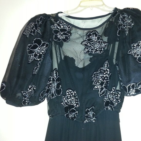 Handmade black Chiffon DRESS PUFF SLEEVES size 5/6 - Picture 3 of 9